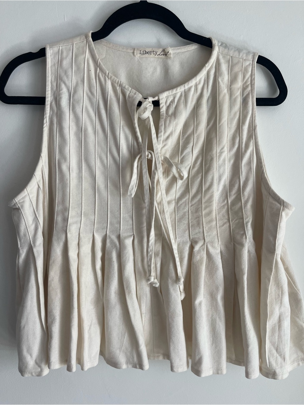 Liberty Love Cream Pleated Tie-Front Sleeveless Camisole Top